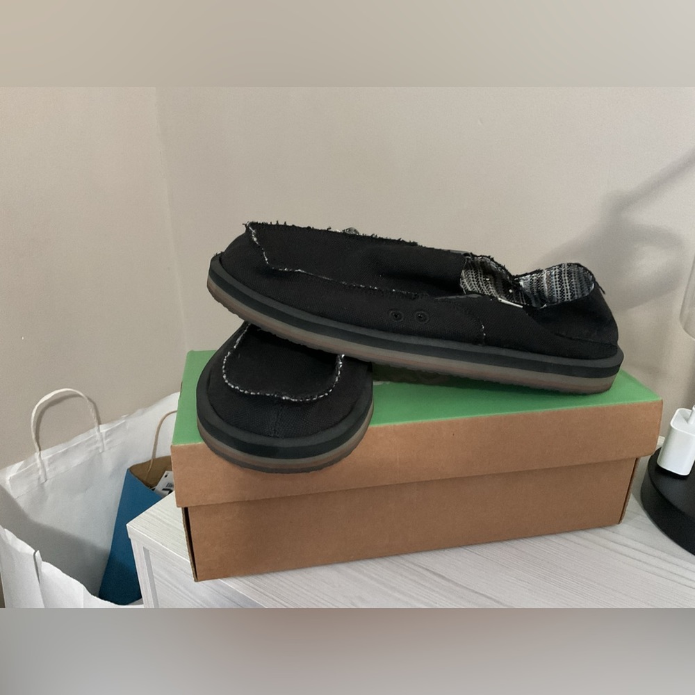 Sanuks